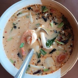 ต้มยำรวมมิตรทะเล