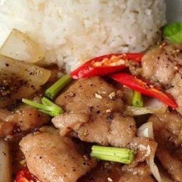 ข้าวหมูพริกไทยดำ