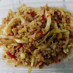 ข้าวราดผัดกะหล่ำ(เลือกเครื่องเอง)