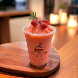 สตรอว์เบอรี่ สมูทตี้