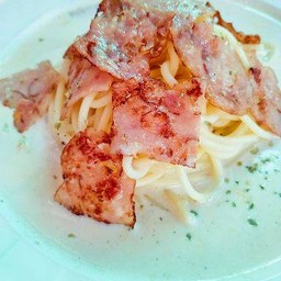สปาเก็ตตี้เบคอนครีมชีสยัตสึ