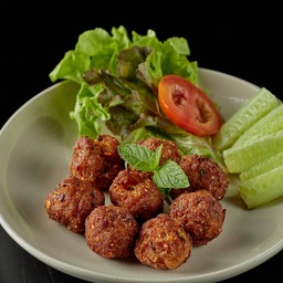 ลาบหมูทอด