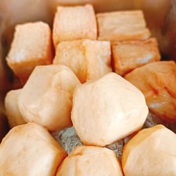 เต้าหู้หมู 3 ชิ้น