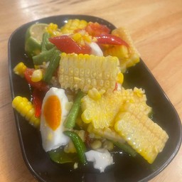 ตำข้าวโพดไข่เค็ม