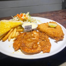 สเต็กไก่สไปซี่+ สเต็กปลาดอลลี่จูเนียร์ทอด
