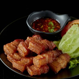 หมูสามชั้นทอดน้ำปลา