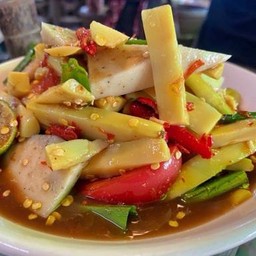 ตำหน่อไม้หมูยอ