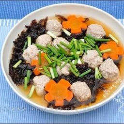 ต้มจืดสาหร่ายหมูสับวุ้นเส้น