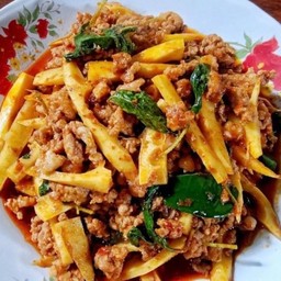 หมูสับผัดหน่อไม้ดอง