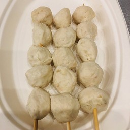 เล้งแซ่บ (Spain Bar)