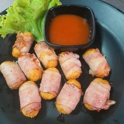 ไส้กรอกพันเบคอน