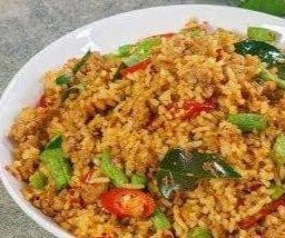 ข้าวผัดพริกแกง