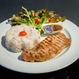 ข้าวหน้าสเต็กหมู