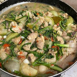 แกงอ่อมไก่