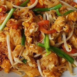 ผัดไทยหมูนุ่ม