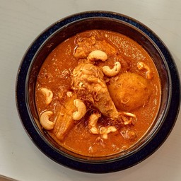 แกงมัสมั่นสะโพกไก่
