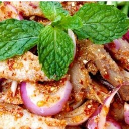 น้ำตกคอหมูย่าง