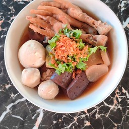 ก๋วยเตี๋ยวไก่บุฟเฟ่ต์ 69 by ช.ชัชวาล  สาขา1 บึงพระ