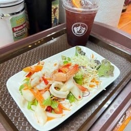 ยำรวมมิตรทะเล
