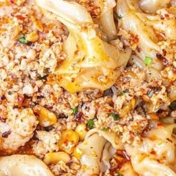 เกี้ยวหมูยำแห้ง