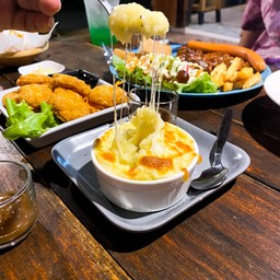 Rocker Steak ร็อคเกอร์สเต็ก ในเมือง