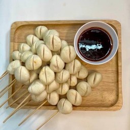 ลูกชิ้นหมูปิ้ง