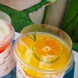 ร้านเดือนจ้าาา มะพร้าวปั่นนมสด & ผลไม้ปั่น 1