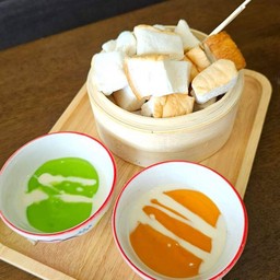 ปังนึ่งสังขยาทูโทน