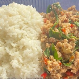 ข้าวราดกะเพราหมูสับ