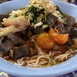 ขนมจีนน้ำเงี้ยว