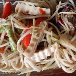 ส้มตำหมูยอ