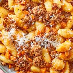 ย็อกกี้ซอสโบโลญนีส Gnocchi Bolognese