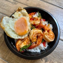 ข้าวกะเพรากุ้งไข่ดาว จุกๆๆ