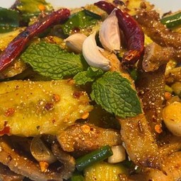 ยำคอหมูย่าง