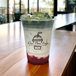 มัทฉะ สตรอว์เบอร์รี่ ลาเต้