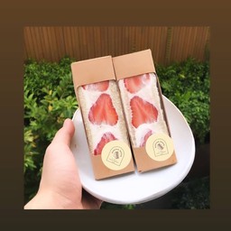 แซนวิชสตอเบอร์รี่วิปครีม