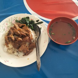 ข้าวหมูตุ๋น