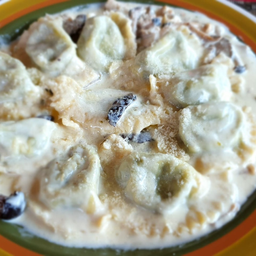 ราวิโอลี่ซอสครีมทรัฟเฟิล Ravioli Truffle