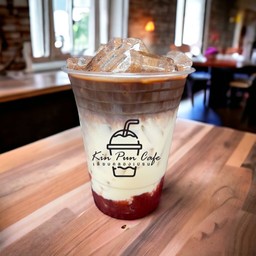 โกโก้ สตรอว์เบอร์รี่ ลาเต้