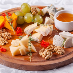 Cheese Plate ชีสรวม