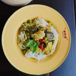 ขนมจีนน้ำยาแกงเขียวหวานไก่