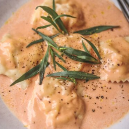 Ravioli Pink Sauce ราวิโอลี่พิงค์ซอส