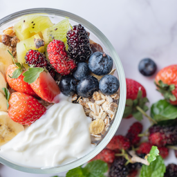 Muesli yogurt mixed fruit มูสลี่โยเกิร์ตผลไม้รวม
