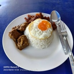 ข้าวราดแกว3อย่าง