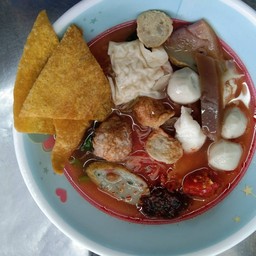 วุ้นเส้นเย็นตาโฟต้มยำ