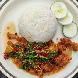 กระเพราไก่กรอบ