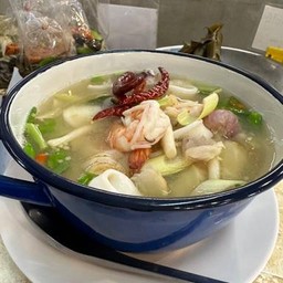 ต้มยำรวมน้ำใส