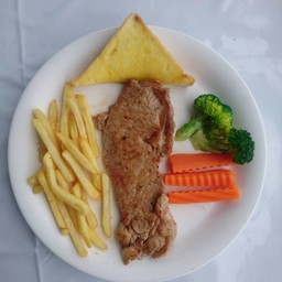 สเต็กเนื้อสัน