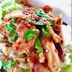 ข้าวกระเพราหมูชิ้น