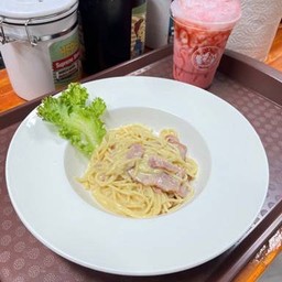 สปาเก็ตตี้คาโบนาร่าเบคอน